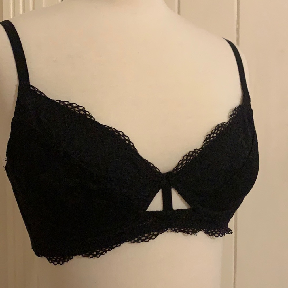 Black lace bra